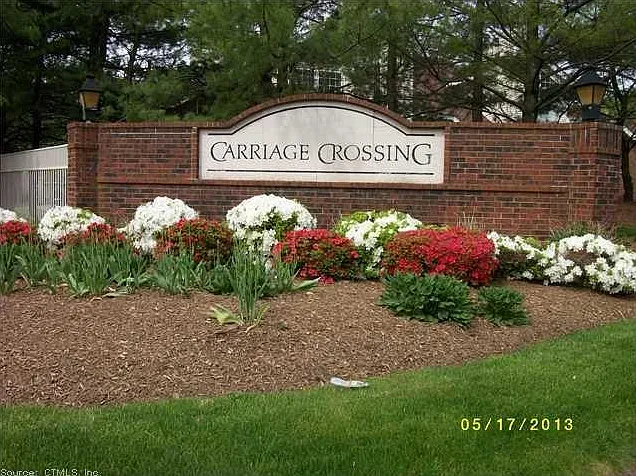 74 Carriage Crossing Ln #74 — Photo 2