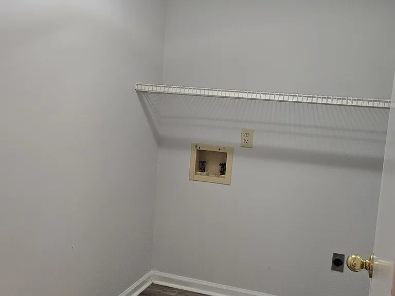 312 Acme St #C — Photo 11