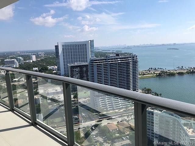 1st image of 501 NE 31st St #32