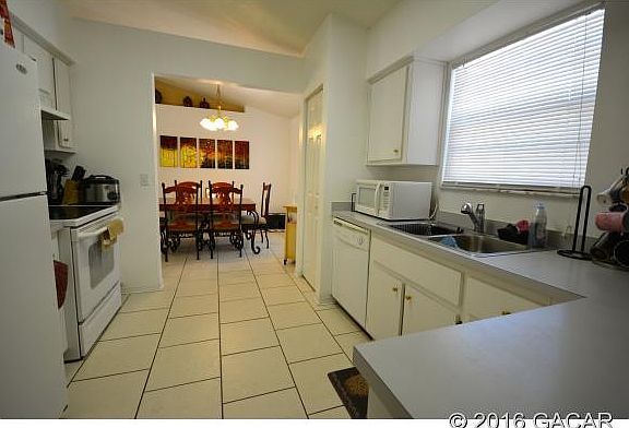 4th image of 4146 NW 60th Ave