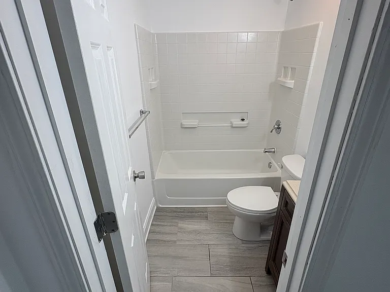 1800 Berryhill Rd #2 — Photo 8
