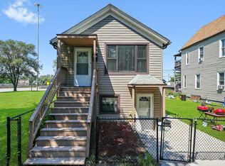 142 W Swann St, Chicago, IL