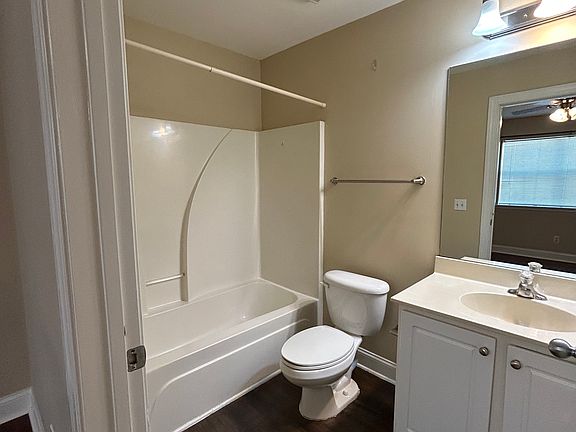 4th image of 7 Cassandra Ln APT B