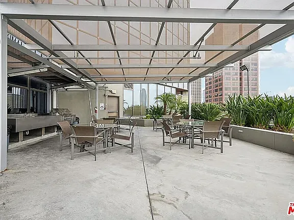 1100 Wilshire Blvd — Photo 32