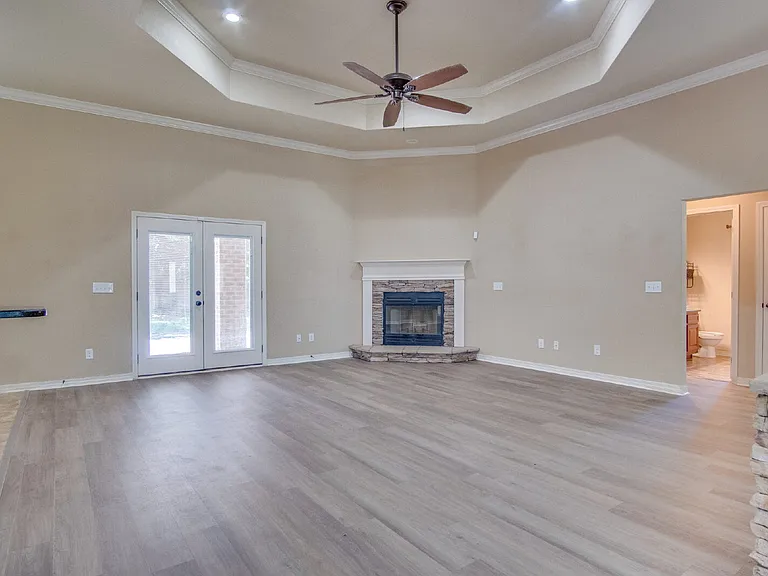 5485 Tucker Cir — Photo 4