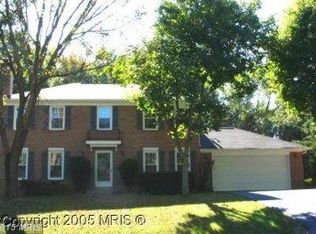 1207 Wiesman Ct, Great Falls, VA 22066