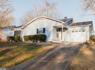 26 Point West Cir, Little Rock, AR 72211