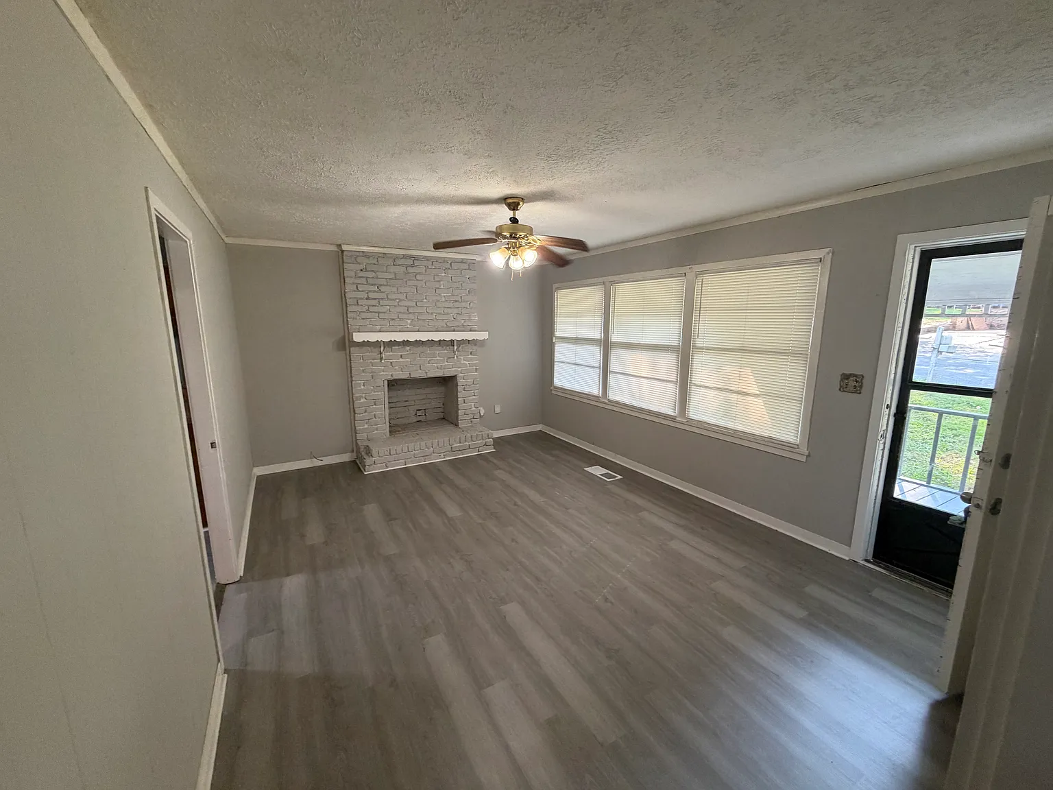 3 bed, 1225 sqft, $1,500 — Photo 3