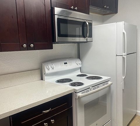 5th image of 5496 Imperial Ave #4