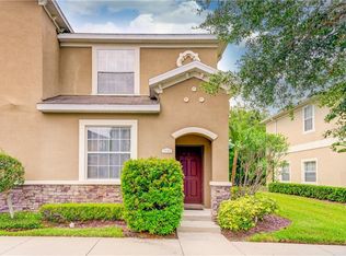 2002 Greenwood Valley Dr, Plant City, FL 33563