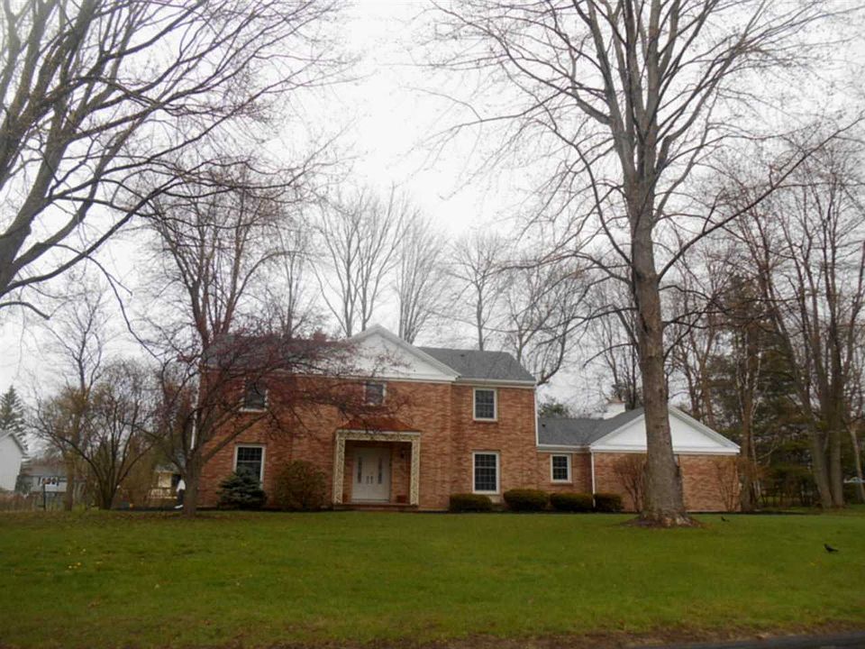 1st image of 15 Churchill Ave