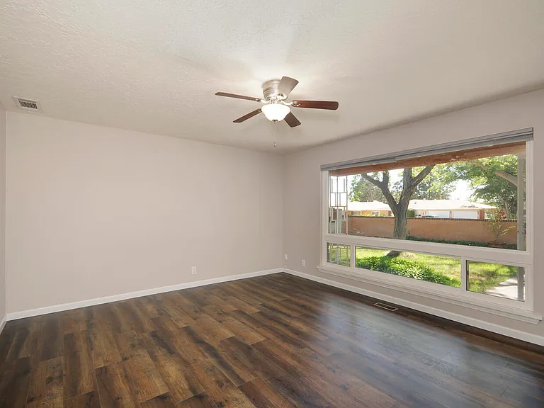 1316 Espejo St NE — Photo 7