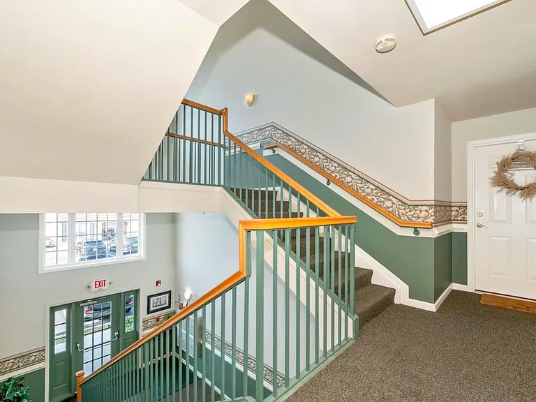 595 Cawley Dr #2C — Photo 4