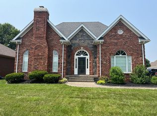 6108 Trappers Ridge Cir, Louisville, KY 40216