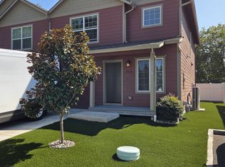 933 N Garrison Rd, Vancouver, WA 98664