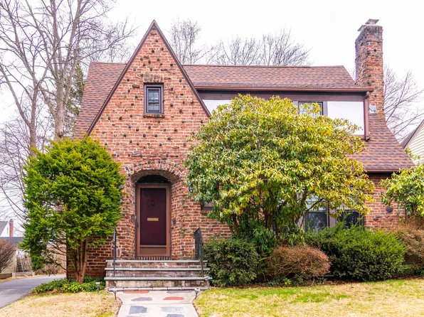 158 Ballard Drive, West Hartford, CT 06119