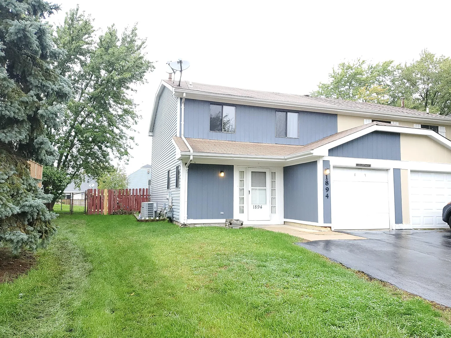 3 bed, 2.5 bath, 1346 sqft, $2,300 — Photo 1