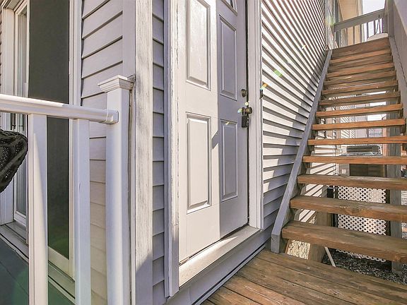 4th image of 4357 West Ave #4357