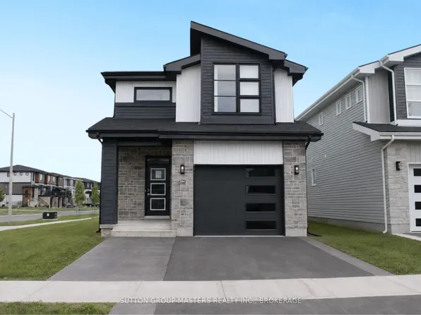 204 Superior Dr, Loyalist, ON K7N 0E4