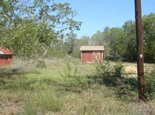 411 S Temple St, Caldwell, TX 77836