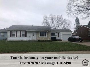 1301 Grandview Dr, Clinton, IA 52732