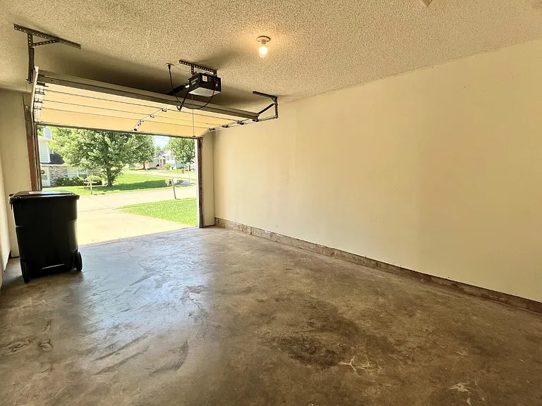2509 Hollyhock Dr — Photo 39