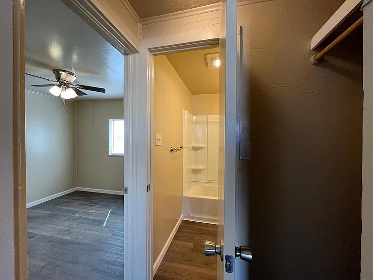 606 D Ave #606 — Photo 15