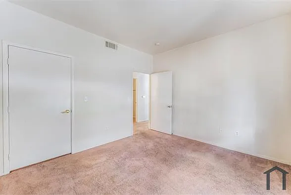 2131 Hussium Hills St #103 — Photo 2