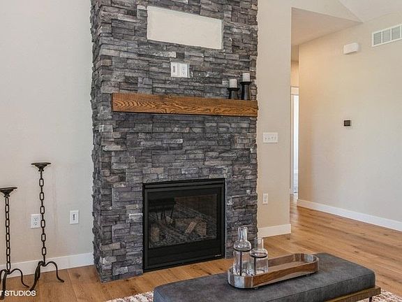 5th image of 1220 Osage Ln