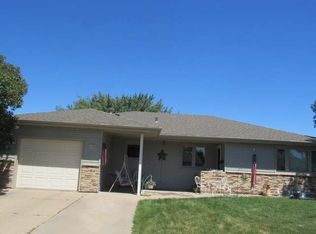 230 E Kavaney Dr, Bismarck, ND 58501