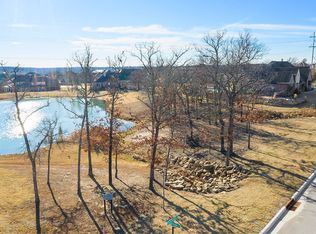 650 Creekside Dr, Sapulpa, OK 74066