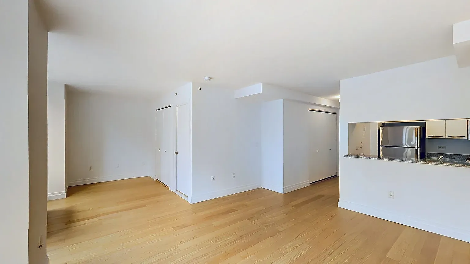 150 East 44th Street — Photo 4