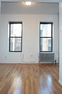 Rented by Tower Brokerage | media 33