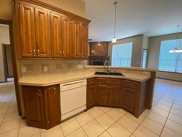 509 Allison Ln — Photo 19