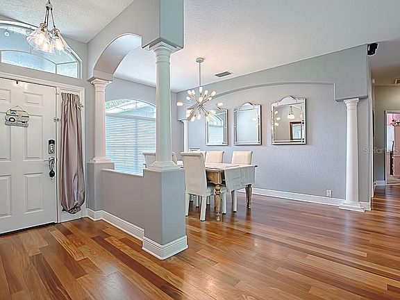 3rd image of 6907 Sunnyside Dr