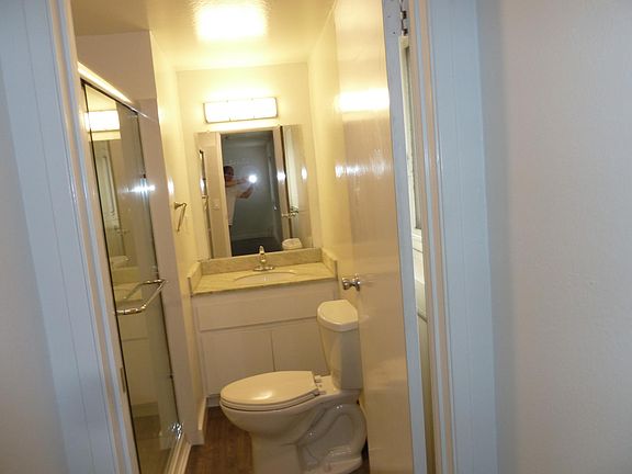 5th image of 756 Green Ave #3