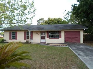 1545 Valencia Ave, Tavares, FL 32778