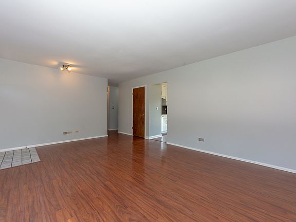 2nd image of 8031 S Applewood Ct