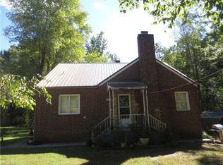 3304 Pine Valley Rd, High Point, NC 27265