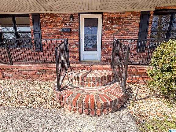 4th image of 1512 Forney St