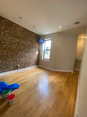 Rented by Hagstrom Management Inc | media 6