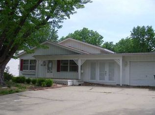 5531 SW 24th St, Topeka, KS 66614