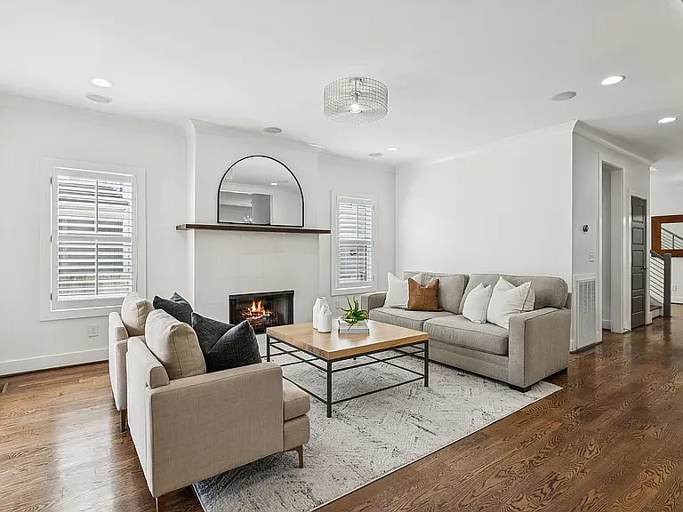 2302 Sunset Pl — Photo 12