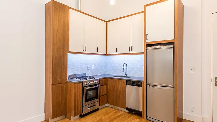 Rented by Nooklyn NYC LLC | media 34