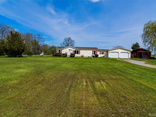 3800 Klam Rd, Columbiaville, MI 48421