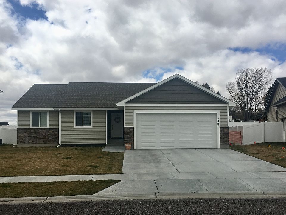1st image of 1591 Clarence Dr