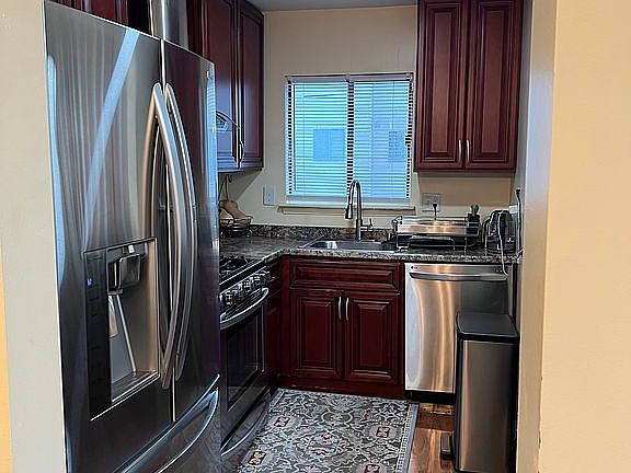 5th image of 1531 Gregg St #B
