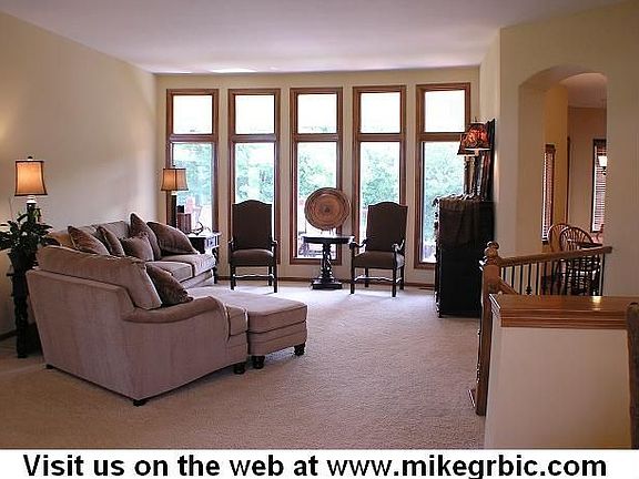 2nd image of 3206 N Willow Crk