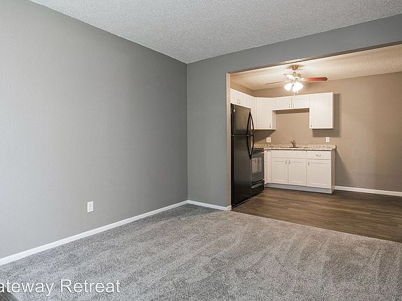 5th image of 15400 Bellaire Ave #15406-M