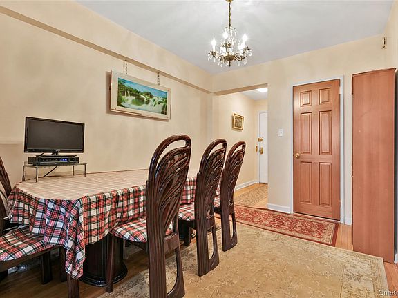 4th image of 25-15 Union Street #6G